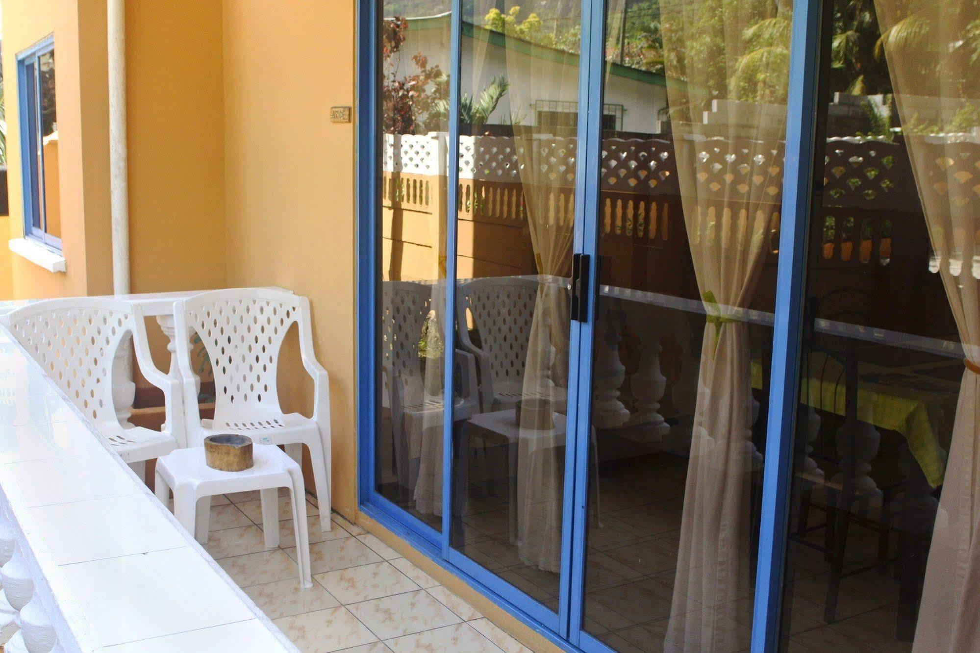 Vicky'S Holiday Apartment Beau Vallon  Eksteriør billede